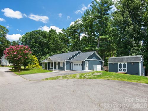 7 Mcgee Ridge Rd, Fairview, NC, 28730-8821 | Card Image