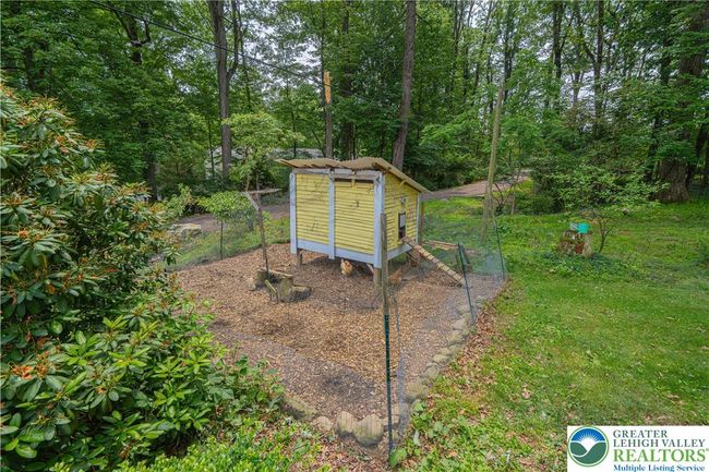 636 School Rd, House other with 2 bedrooms, 1 bathrooms and null parking in Nazareth PA | Image 54