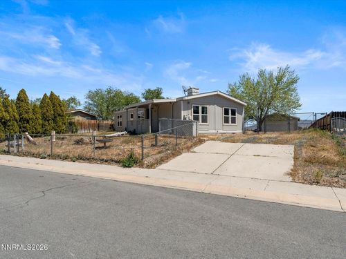 95 Rose Peak Rd, Dayton, NV, 89403-9309 | Card Image