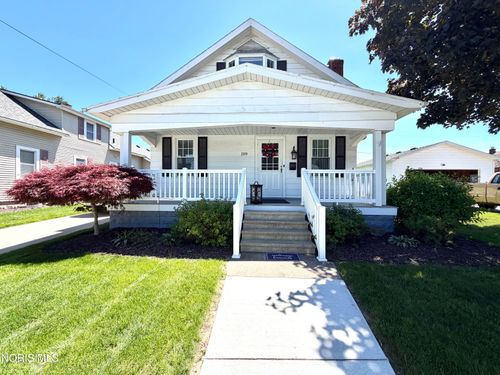 209 Hoffman Rd, Rossford, OH, 43460-1121 | Card Image