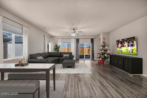 180 Walnut Dr, Fernley, NV, 89408-7033 | Card Image