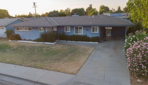 1330 Merced St, Selma, CA, 93662-3216 | Card Image