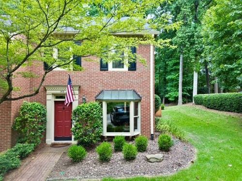 145 Weatherburne Dr, Roswell, GA, 30076-2255 | Card Image