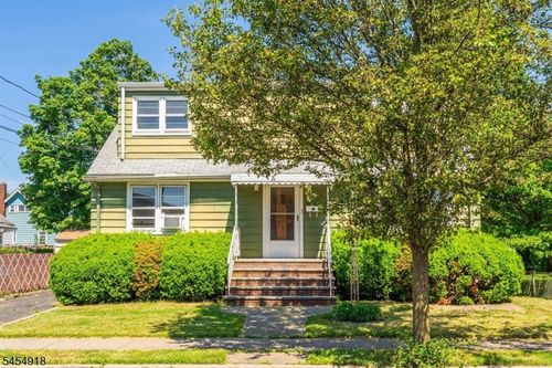 76 Campbell Ave, Clifton, NJ, 07013-2827 | Card Image