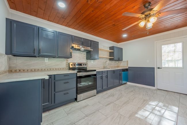 3052 Cedar Springs Rd., House other with 3 bedrooms, 4 bathrooms and 1 parking in Sugar Grove VA | Image 5