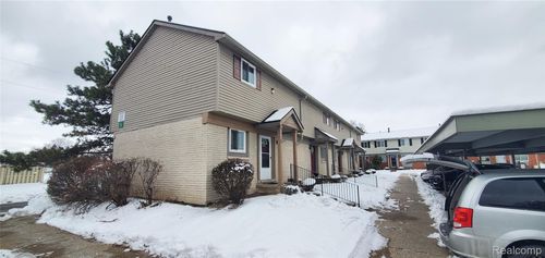 2040 Orchard Crest St, Shelby Twp, MI, 48317-4534 | Card Image