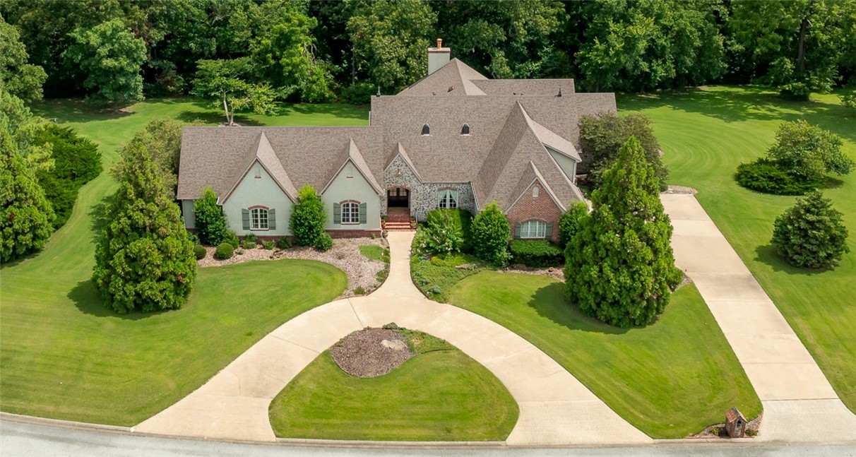Timarron Dr, Bentonville, AR 72712