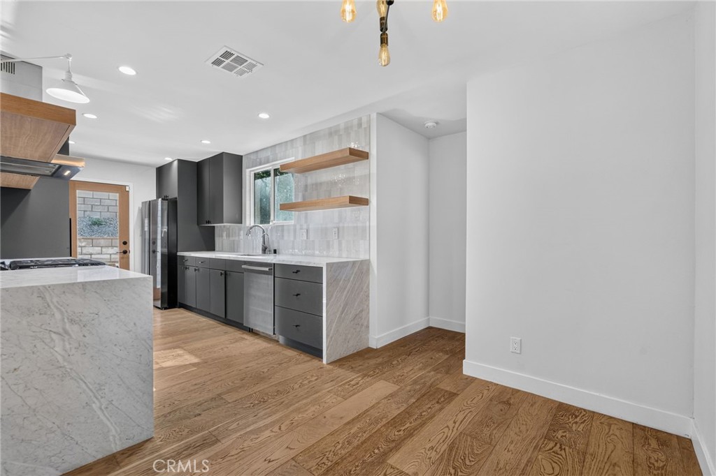 Residential Lease in Los Angeles 5