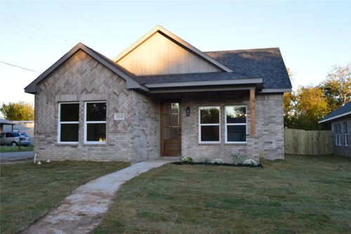 316 Elmo St, Cleburne, TX, 76031-2221 | Card Image