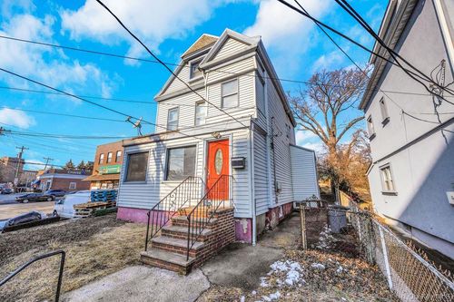 1052 Mclean Ave, Yonkers, NY, 10704-4335 | Card Image