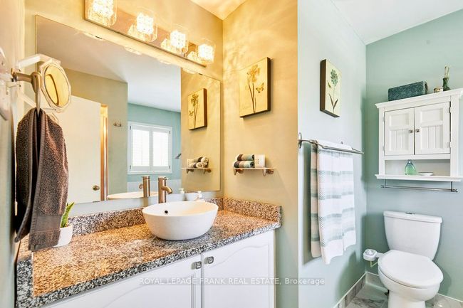1819 Edenwood Dr, House other with 5 bedrooms, 3 bathrooms and 2 parking in Oshawa ON | Image 20