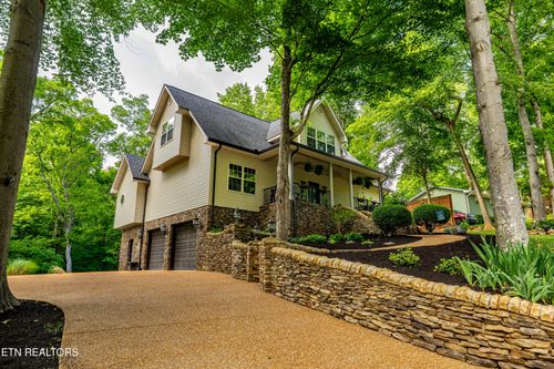 4323 Deer Run Dr, Louisville, TN, 37777-5223 | Card Image