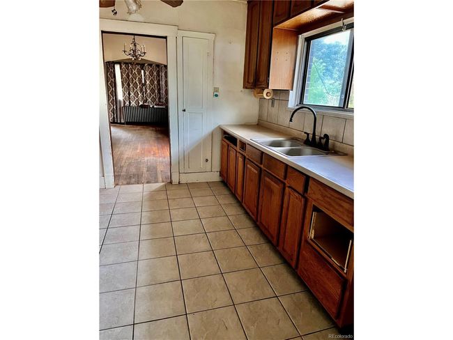 2835 Cherry St, House other with 3 bedrooms, 2 bathrooms and null parking in Denver CO | Image 5