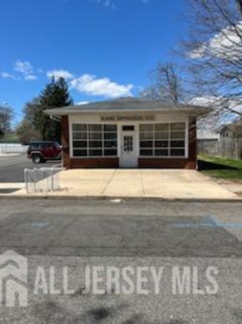 169 Demorest Ave, Avenel, NJ, 07001-1245 | Card Image