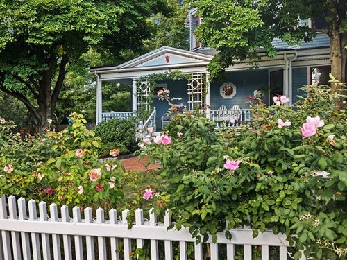 4 Latisquama Rd, Southborough, MA, 01772 | Card Image