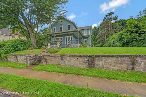 l17-910 S Valley Ave, Olyphant, PA, 18447-2214 | Card Image