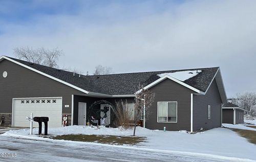 461 12 1/2 Street Ne, Valley City, ND, 58072 | Card Image