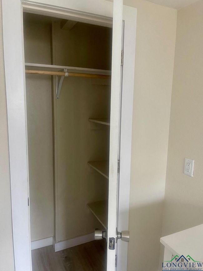 338 E Peters St, House other with 3 bedrooms, 2 bathrooms and null parking in De Kalb TX | Image 30