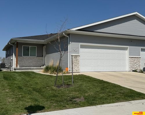 3545 Little Bluestem Rd, Fremont, NE, 68025-8077 | Card Image