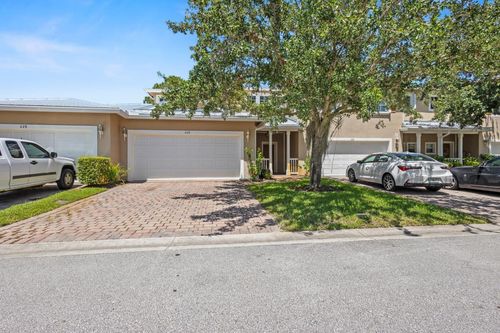624 Ne Bent Paddle Ln, Port St. Lucie, FL, 34983-3528 | Card Image