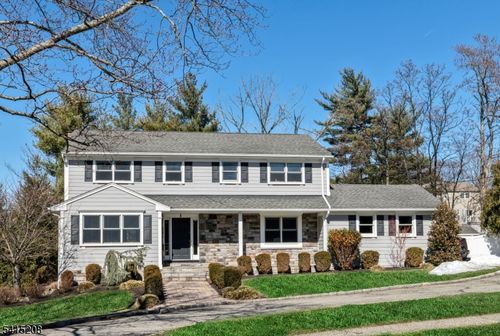 1 Morningside Dr, Livingston, NJ, 07039-1811 | Card Image