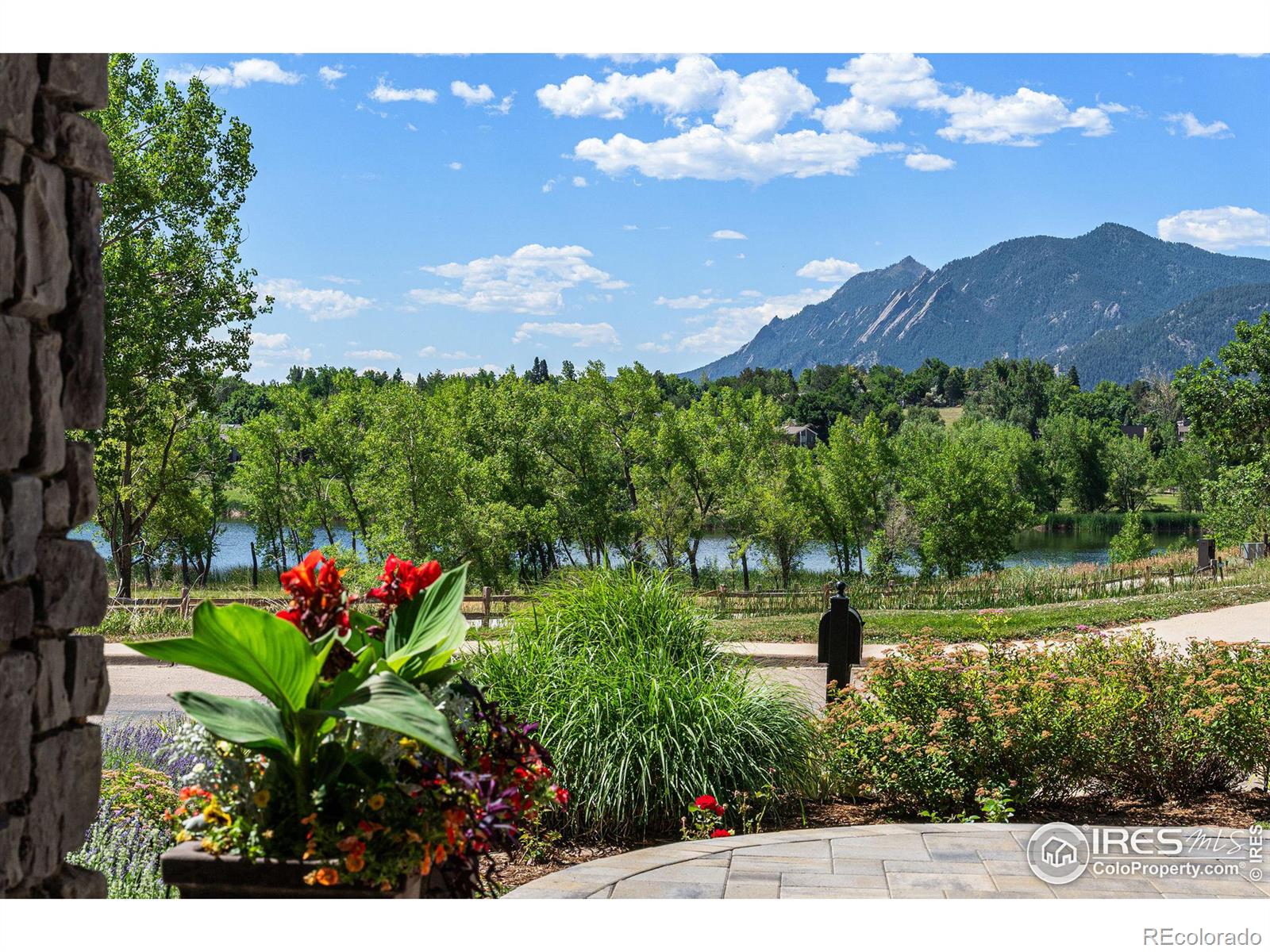 Utica Ave, Boulder, CO 80304