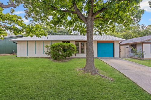 1107 Dunstan Dr, Austin, TX, 78745-3770 | Card Image