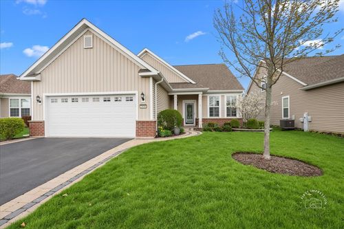2850 Stoney Creek Dr, Elgin, IL, 60124-3108 | Card Image