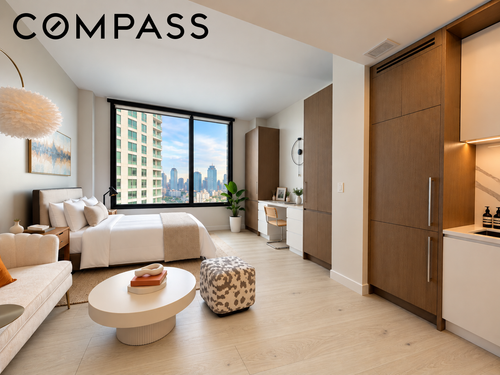 18e-45-30 Pearson St, Long Island City, NY, 11101-3779 | Card Image