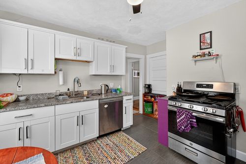 10 Mortimer Pl, Somerville, MA, 02145-2912 | Card Image