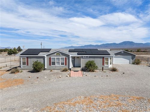 2700 E Dandelion St, Pahrump, NV, 89048-6303 | Card Image