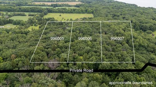 123 N County Road C, Nashotah, WI, 53058 | Card Image