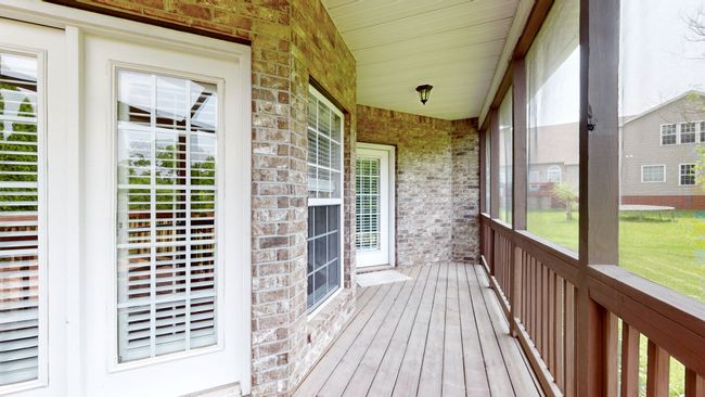 Covered back Deck | Image 36
