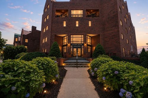 102-44 Elm St, Worcester, MA, 01609-2523 | Card Image