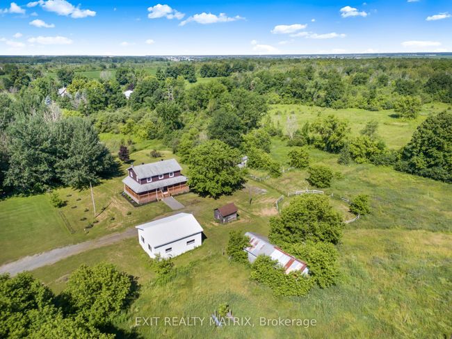 19285B County Rd, House other with 4 bedrooms, 2 bathrooms and 8 parking in Dunvegan ON | Image 29