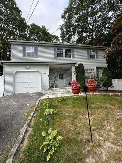 12 Overlook Drive, House other with 4 bedrooms, 1 bathrooms and null parking in Mastic NY | Image 2