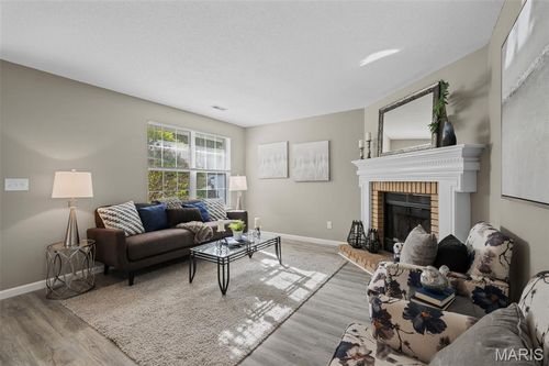 5-46 Meadow Run Ct, Saint Peters, MO, 63303-5805 | Card Image