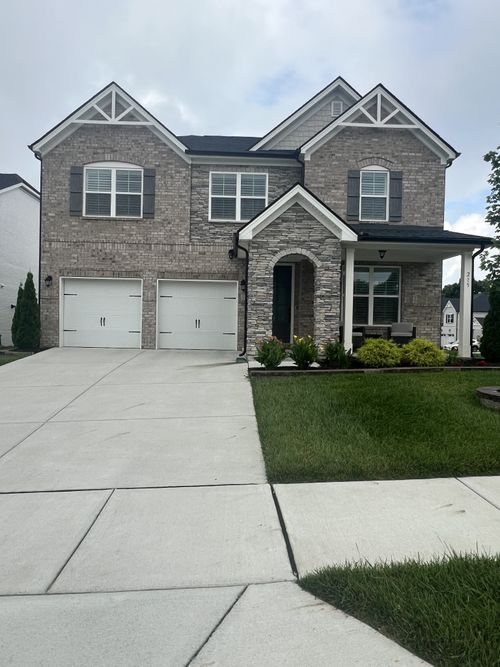 215 Heartland Dr, Mount Juliet, TN, 37122-1042 | Card Image