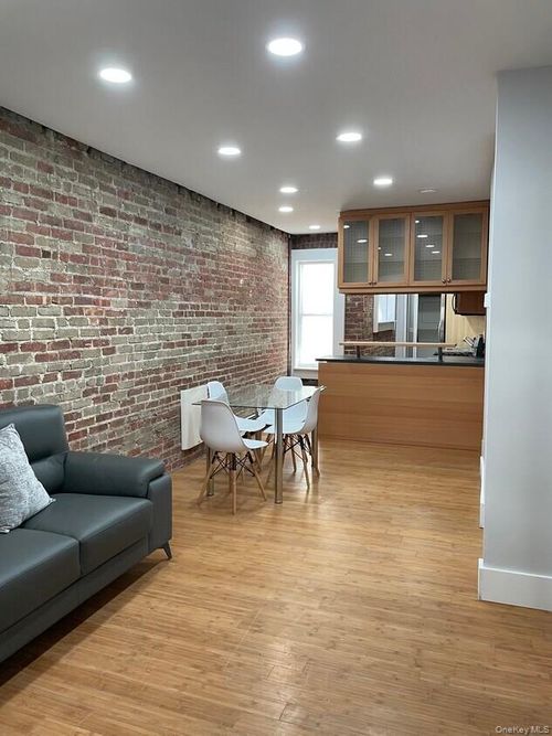 2001 Park St, Atlantic Beach, NY, 11509-1235 | Card Image