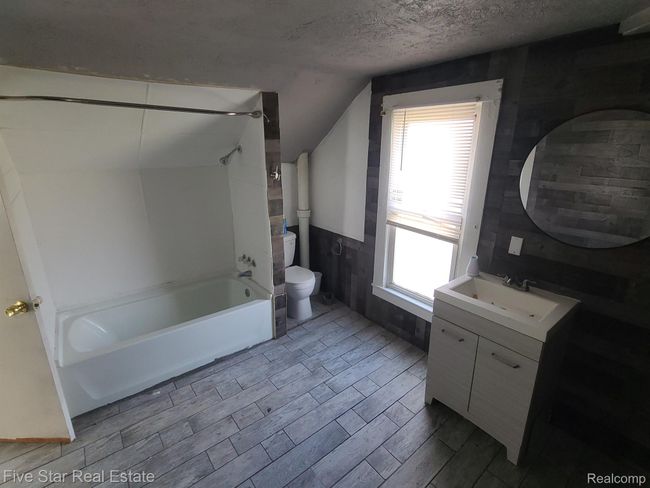 2002 Ferris Ave, House other with 4 bedrooms, 1 bathrooms and null parking in Flint MI | Image 13