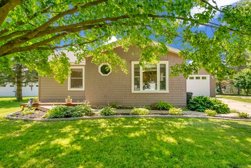 4042 E State St, Carsonville, MI, 48419-7816 | Card Image