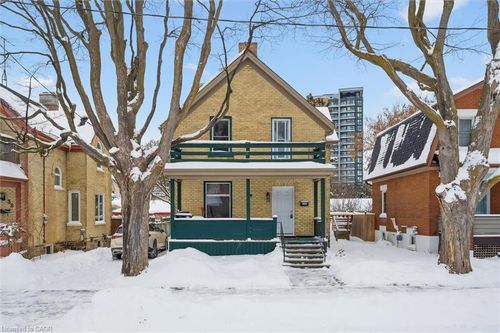 36 Linden Ave, Kitchener, ON, N2G2A5 | Card Image