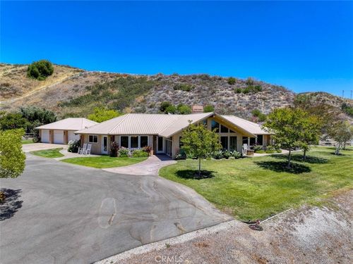 31233 Romero Canyon Rd, Castaic, CA, 91384-3468 | Card Image