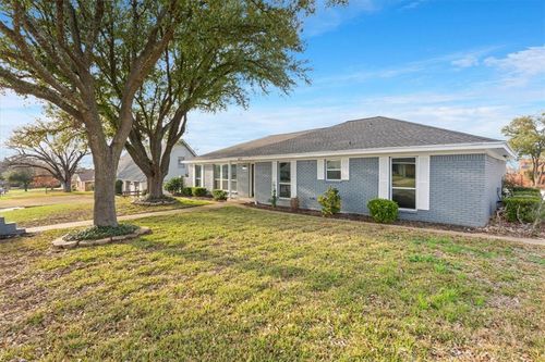 8517 Briargrove Dr, Woodway, TX, 76712-2304 | Card Image