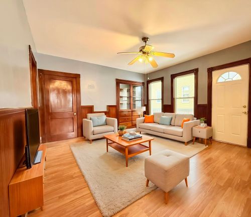 2r-603 Silver St, Manchester, NH, 03103-4689 | Card Image