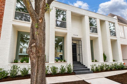 7528 Chevy Chase Dr, Houston, TX, 77063-1905 | Card Image