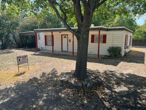 711 Hall St, Lancaster, TX, 75146-1537 | Card Image