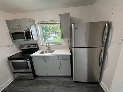 apt-d-866 Nw 70th St, Miami, FL, 33150-3863 | Card Image