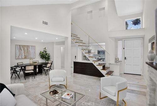 6301 Honolulu Ave, Tujunga, CA, 91042-3477 | Card Image