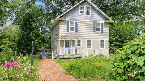 13 Apgar Ave, Gladstone, NJ, 07934-2015 | Card Image
